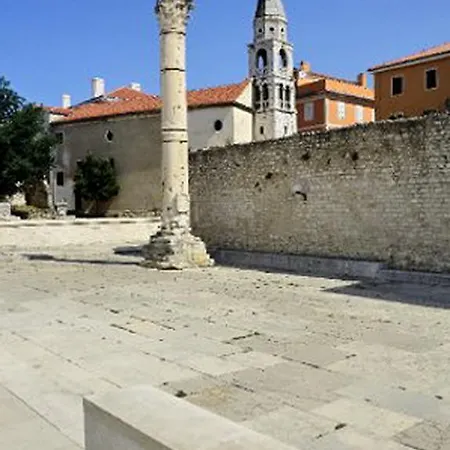 Ulica Xxxii C *